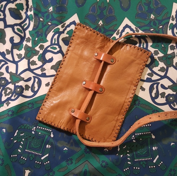 Vintage Italian Leather Waistpak or Crossbody - Picture 2 of 5